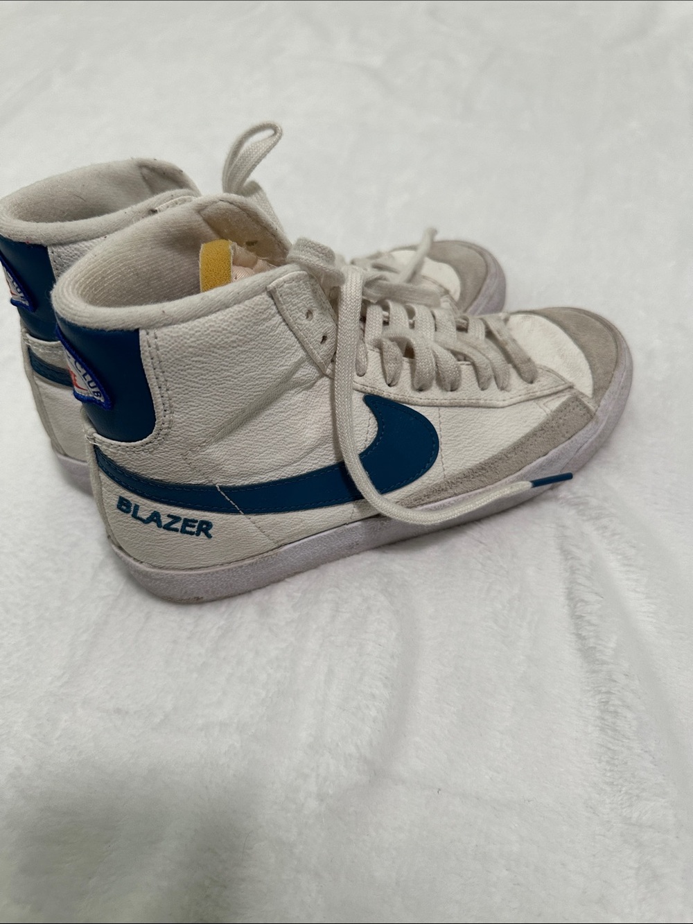 🏰 Nike Blazer Mid 77 Athletic Club White Marina Shoe - Picture 2 of 6
